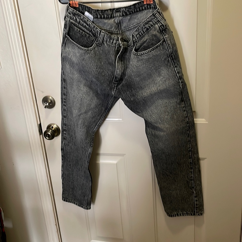 Levi’s black vintage acid wash skinny jeans size 36x30-no flaws
